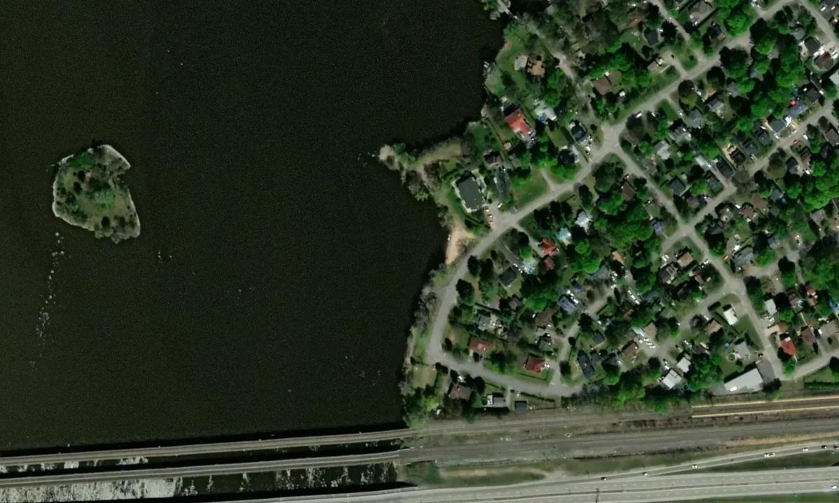 Satelite image of 19 1er Boul