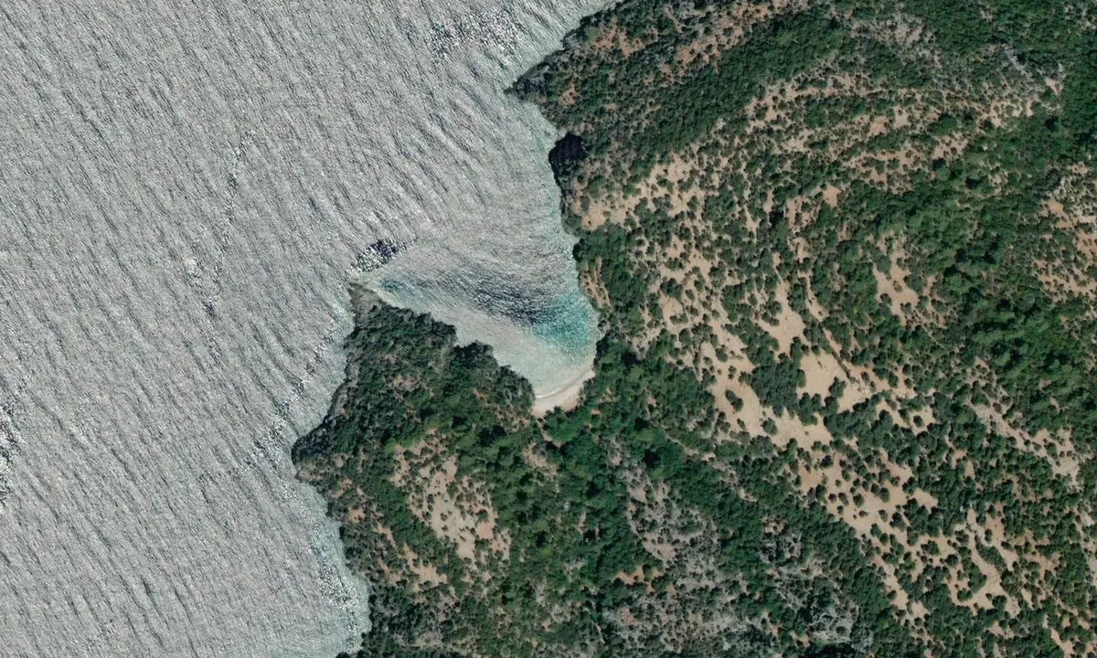 Flyfoto av A cove of Kargicak Bay