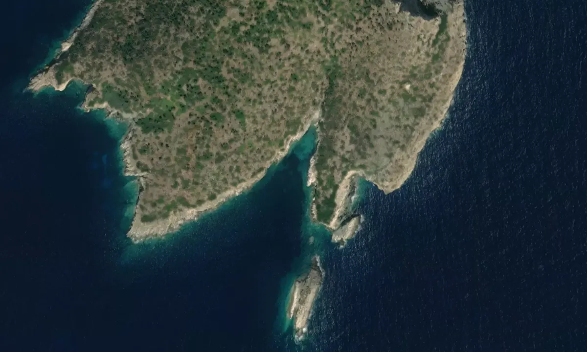 Flyfoto av Adelfi south