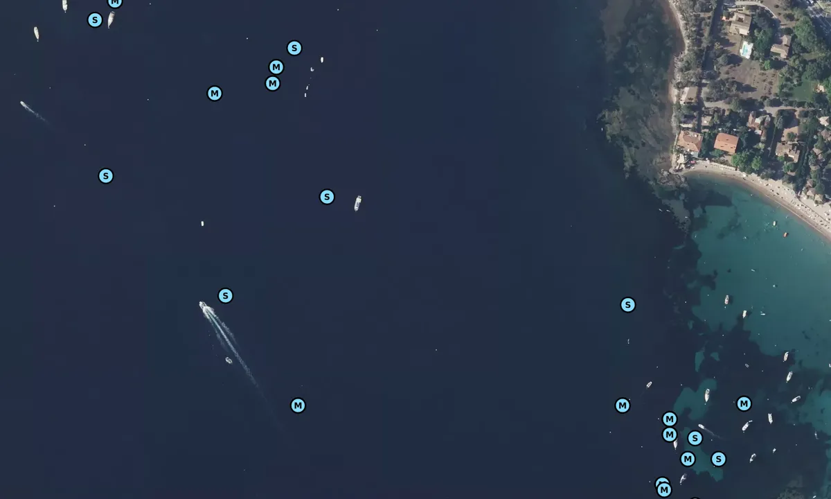 Satelite image of Agay (moorings)