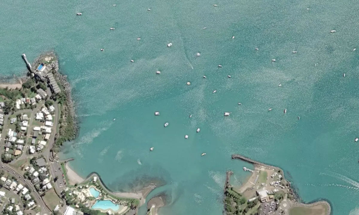 Flyfoto av Airlie Beach