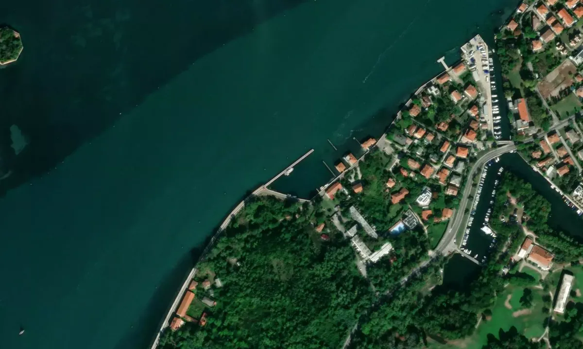 Flyfoto av Alberoni