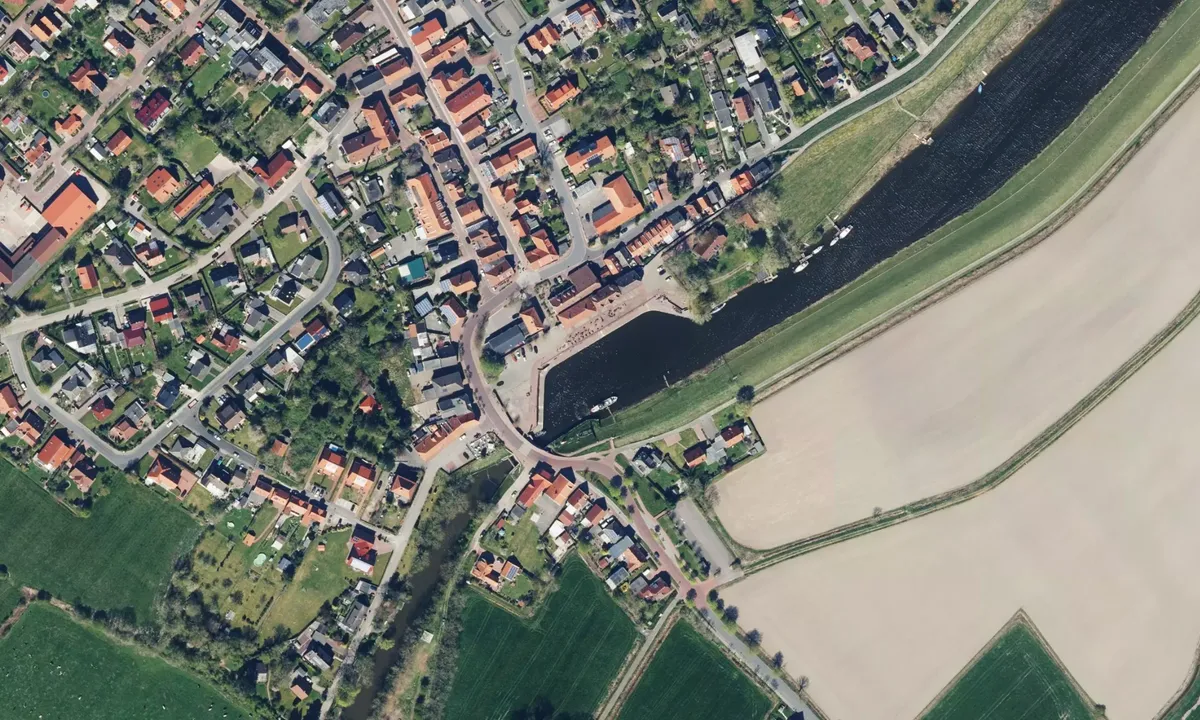 Flyfoto av Alter Hafen Hooksiel