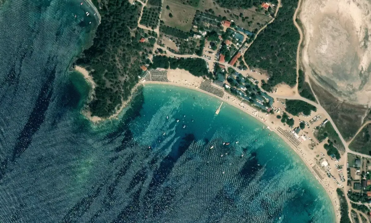 Satelite image of Alykes Beach