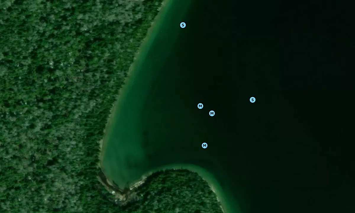 Satelite image of Amadroz Island North