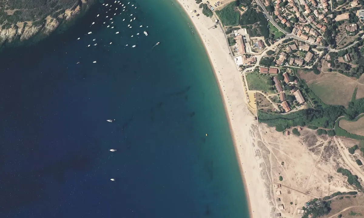 Flyfoto av Anse de Portu Provençale