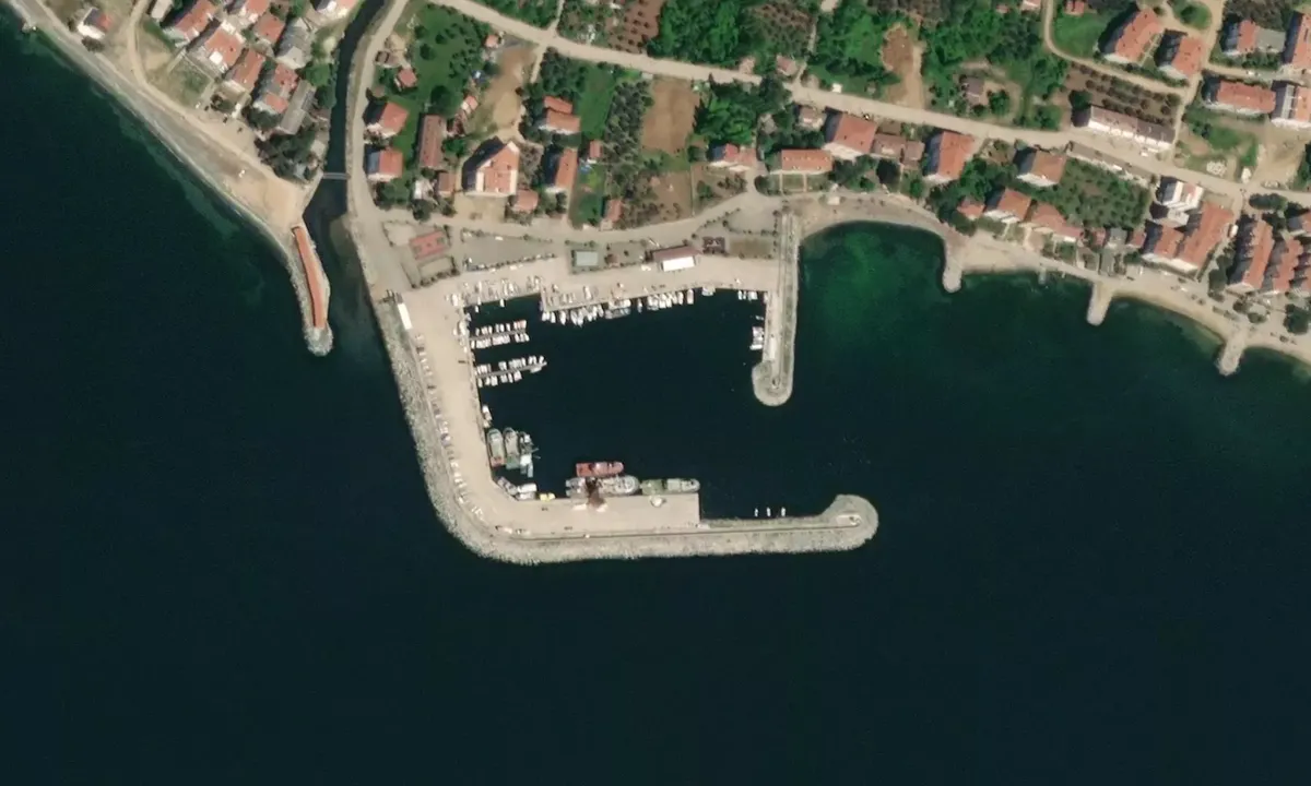 Satelite image of Armutlu