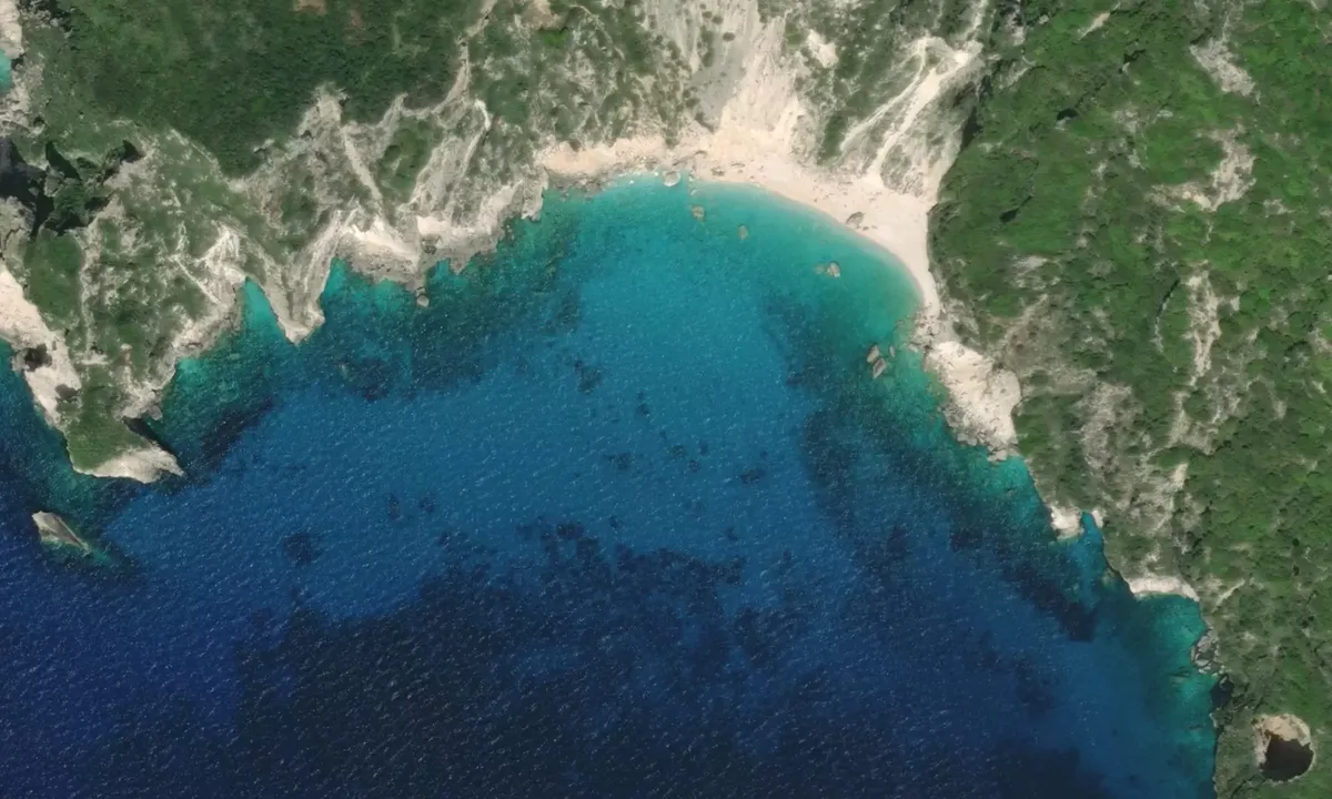 Flyfoto av Aspri Ammos Beach