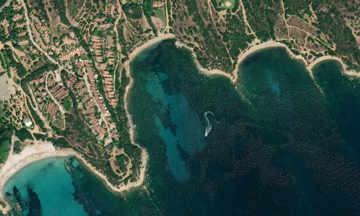 Flyfoto av Baia di Porto Luna