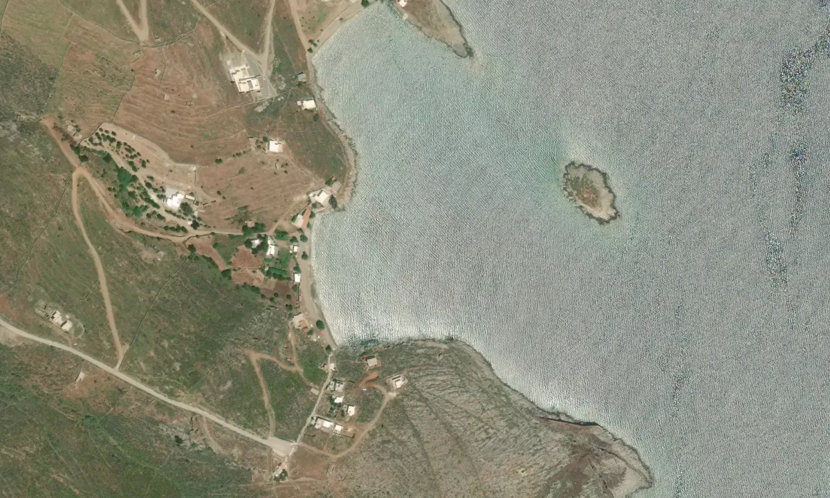 Flyfoto av baie de Tzoulis
