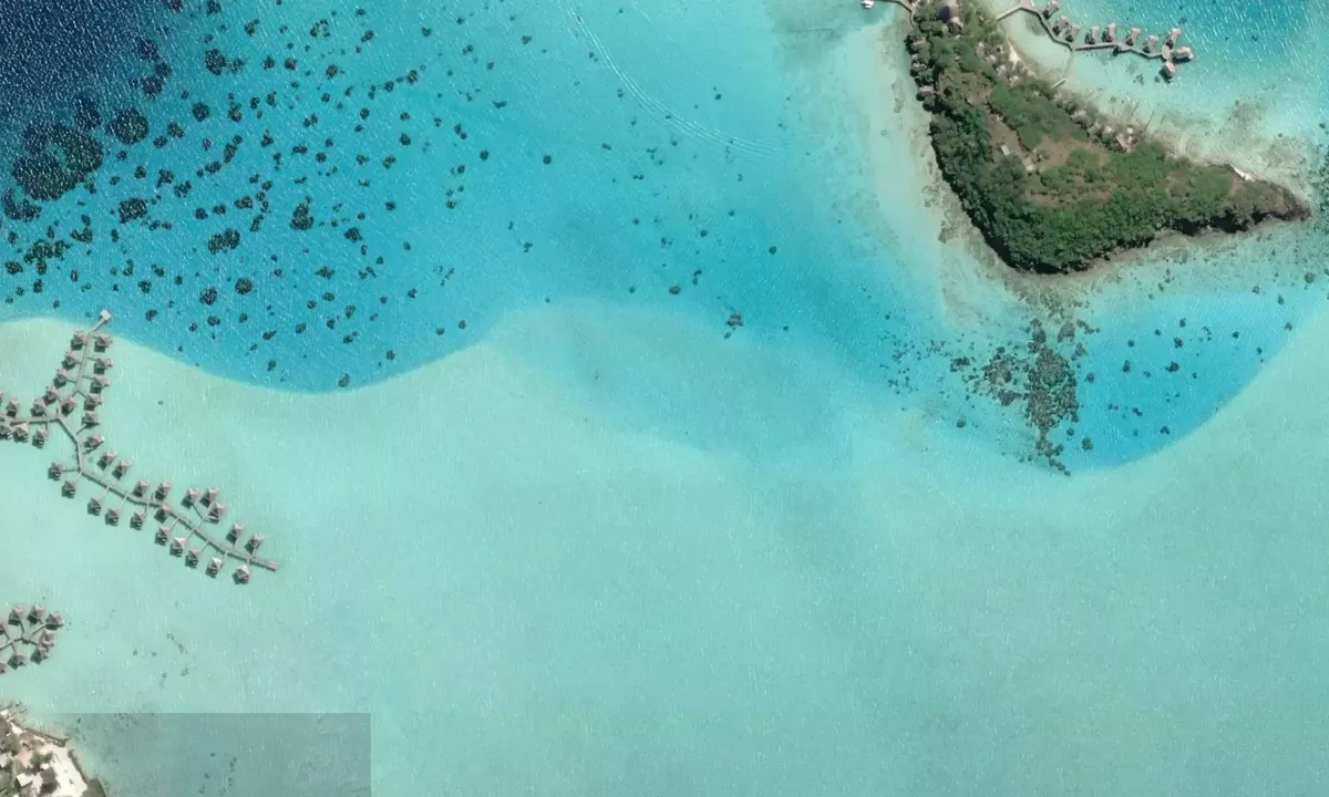 Satelite image of Baie Taahana