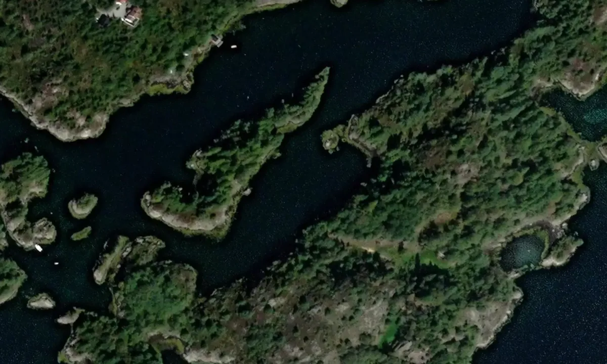Satelite image of Bakarholmen lagune