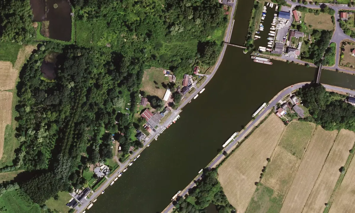 Satelite image of Bassin rond - club de voile