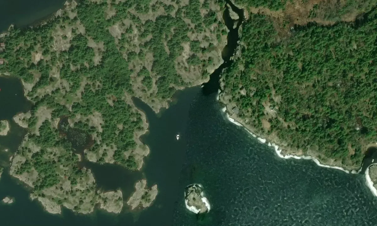 Satelite image of Bernadette Island Cove