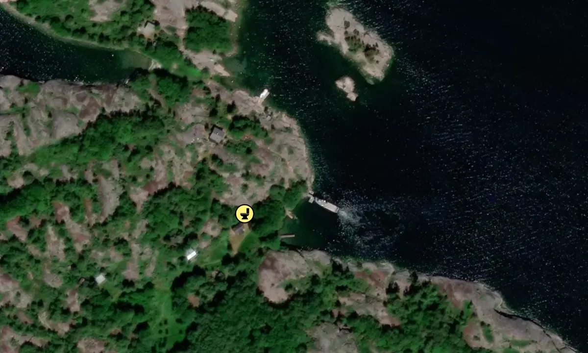 Satelite image of Björkö pir