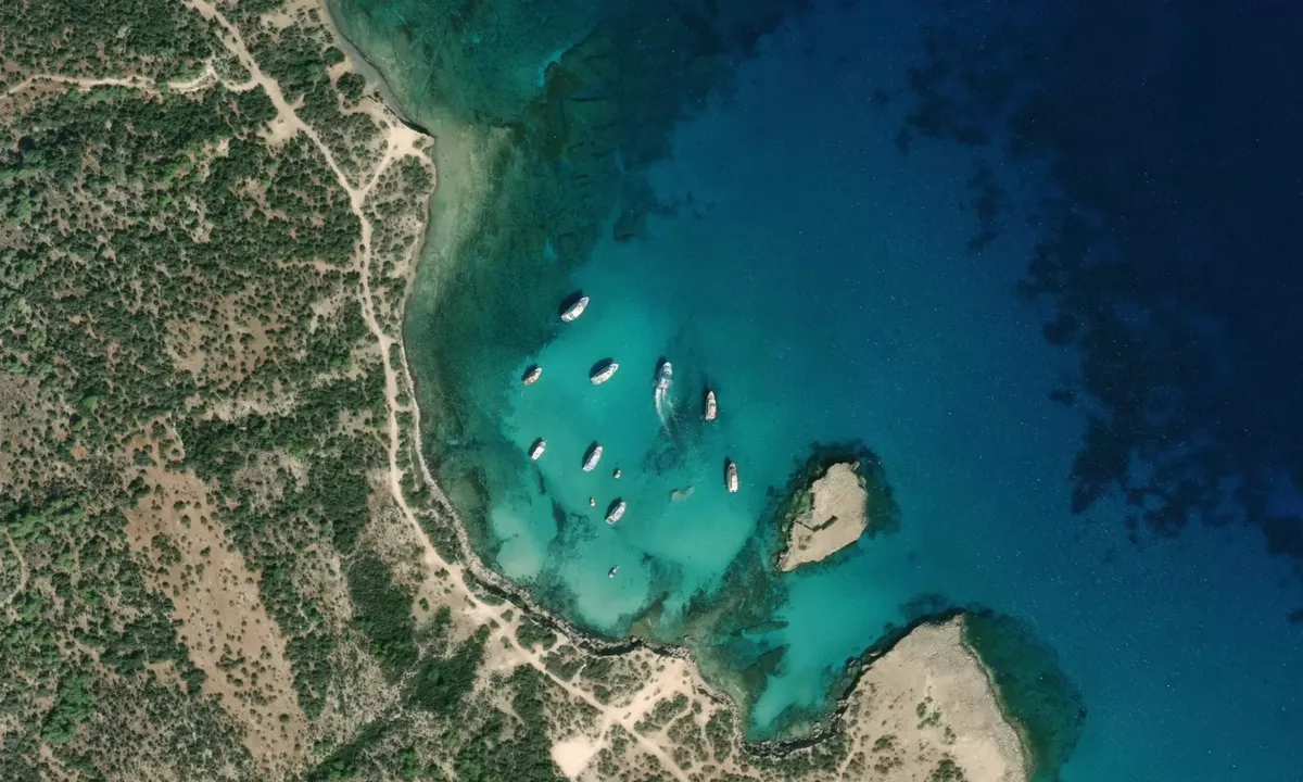 Flyfoto av Blue Lagoon - Neo Chorio