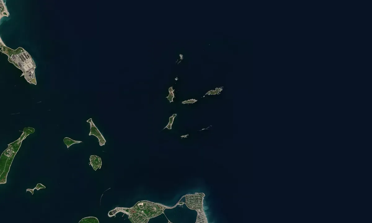 Flyfoto av Brewster Islands