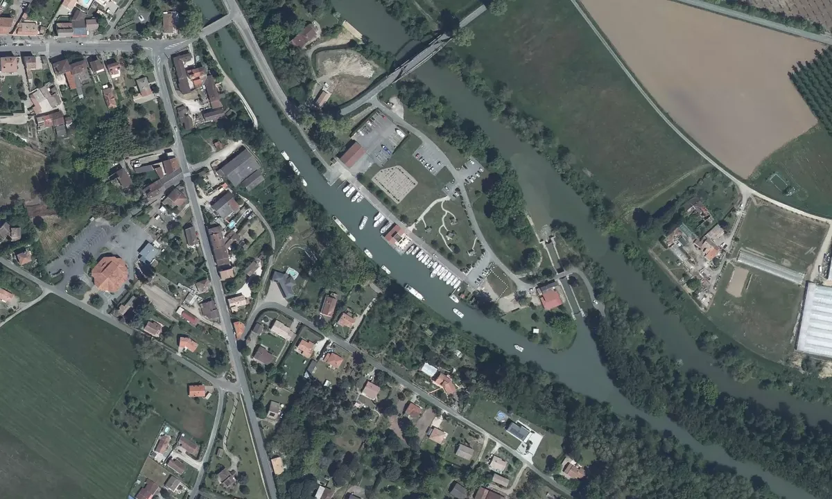 Satelite image of Buzet sur Baise