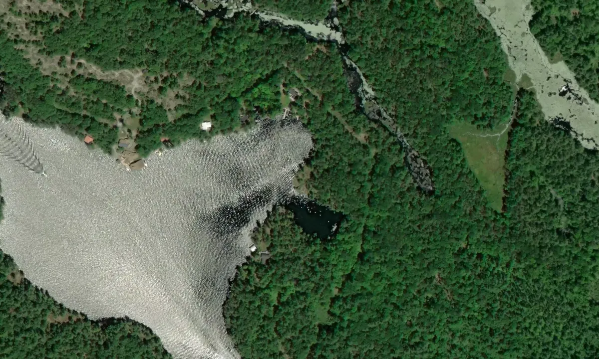 Flyfoto av Cain Lake Government Lands