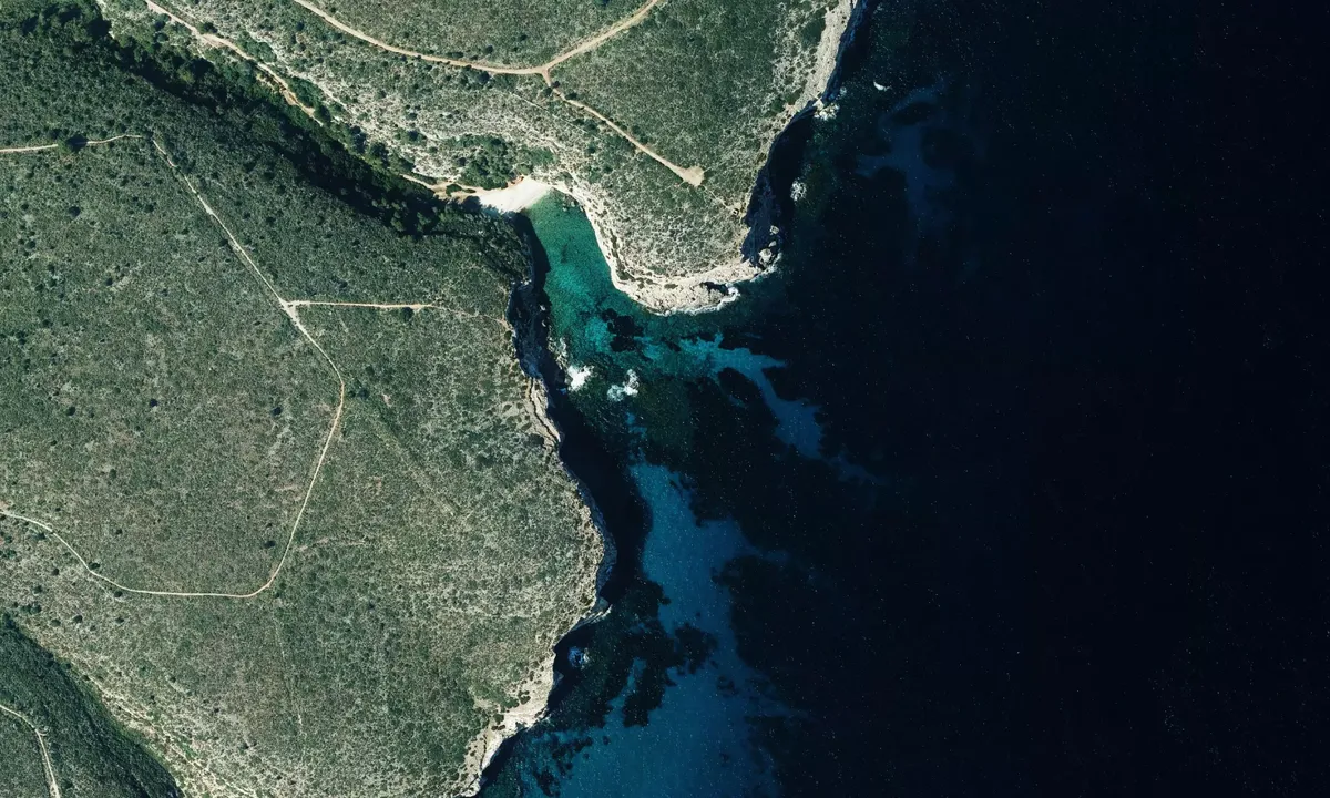 Flyfoto av Cala Bota