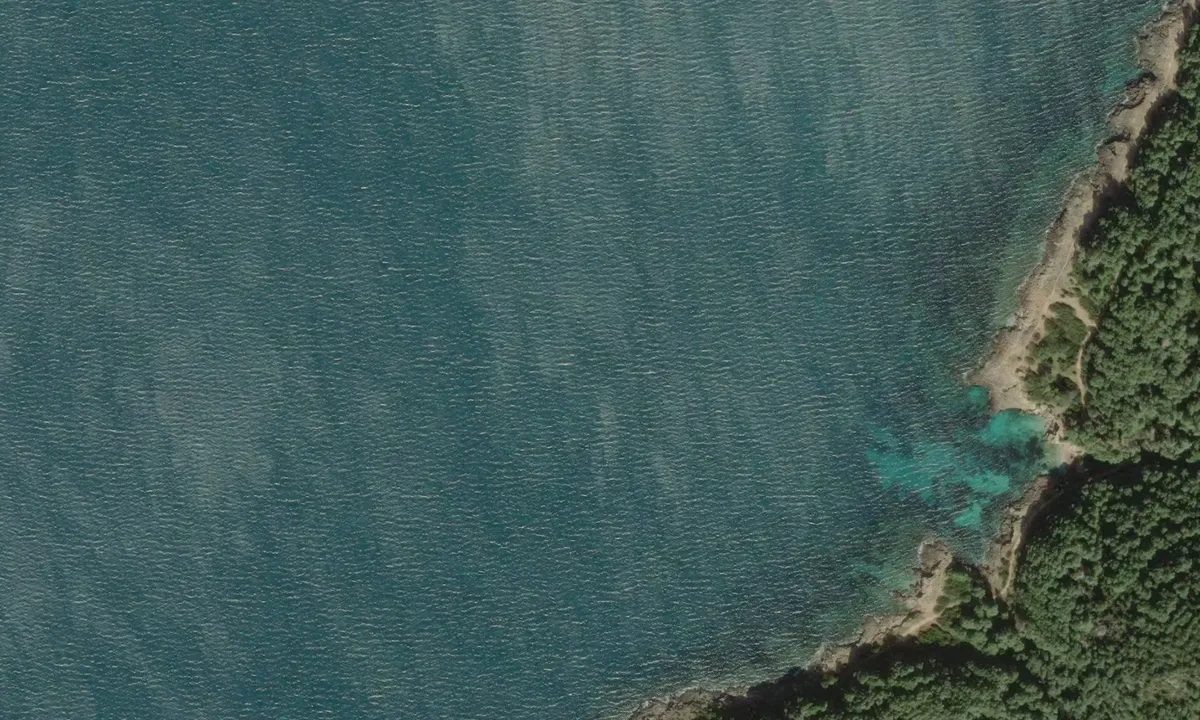 Flyfoto av Cala Brancaccia