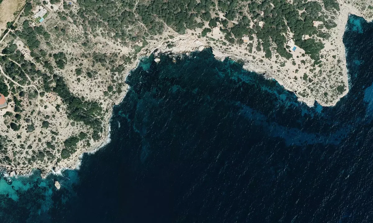 Satelite image of Cala de s'Aguila