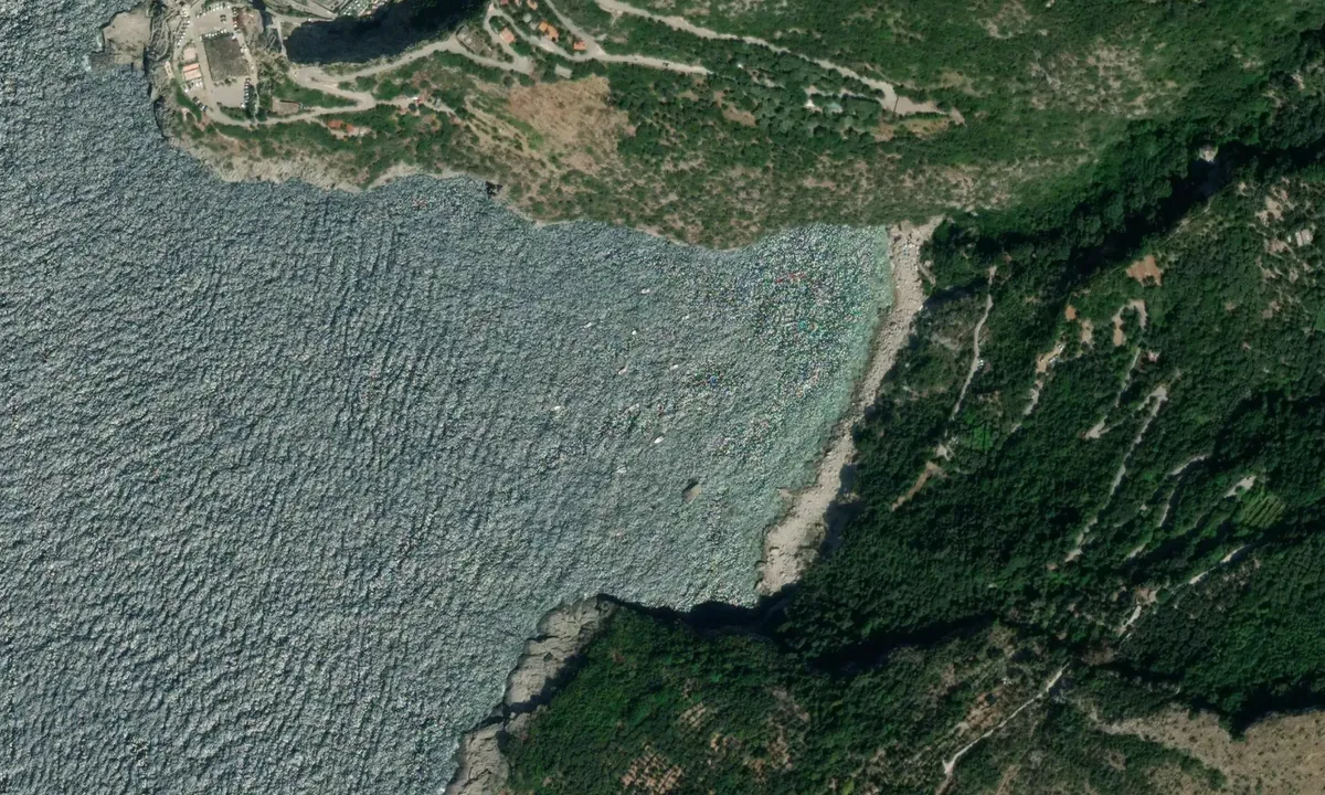 Flyfoto av Cala di Mitigliano