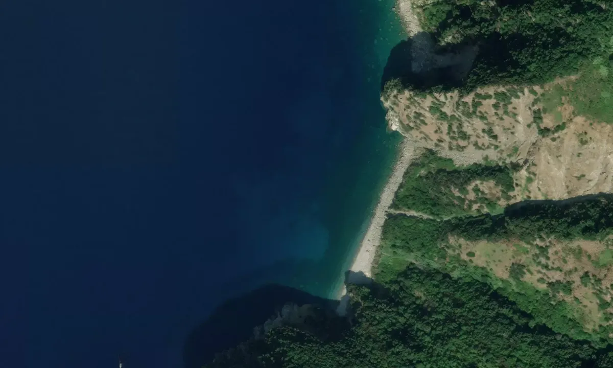 Flyfoto av Cala Leone