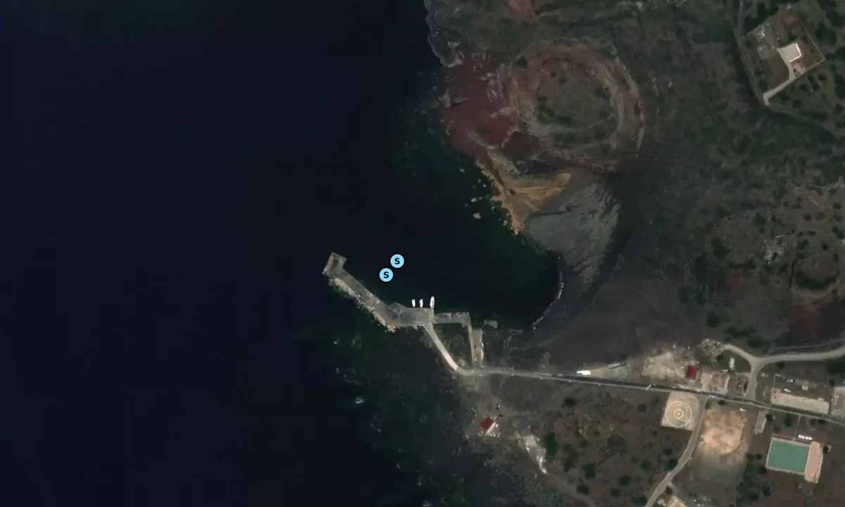 Satelite image of Cala Pozzolana di Ponente