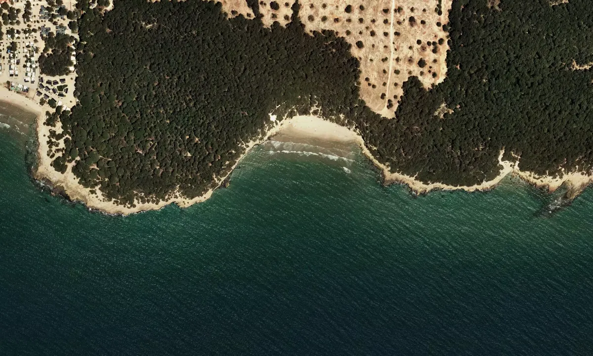Flyfoto av Cala Waikiki