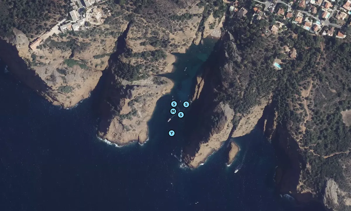 Satelite image of Calanque de Figuerolles