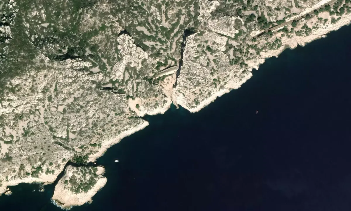 Flyfoto av Calanque de jonquier