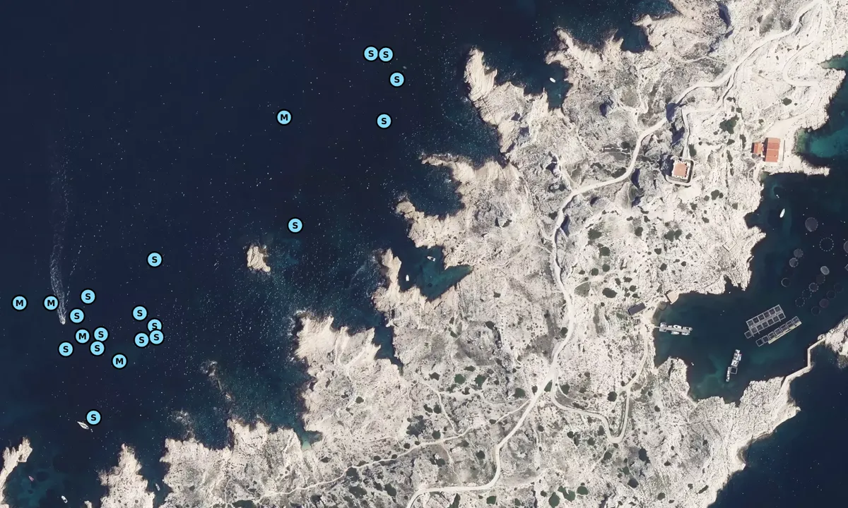 Satelite image of Calanque de l'Huile