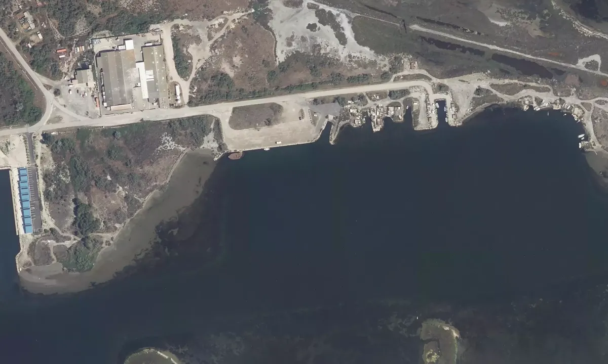 Satelite image of Canal de Saint-Antoine