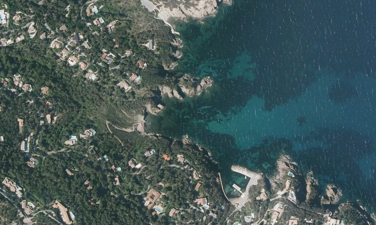 Flyfoto av Cap Bénat