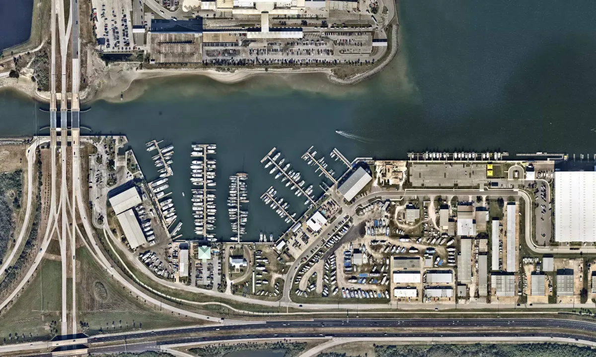 Flyfoto av Cape Marina