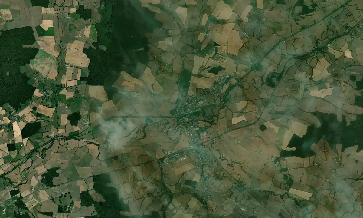 Flyfoto av Cercy-la-Tour (free dock)