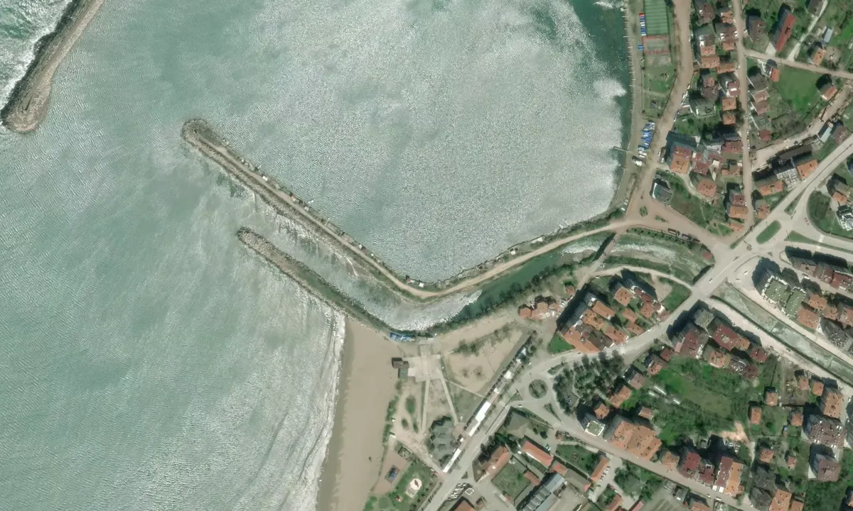 Flyfoto av Cide Limanı