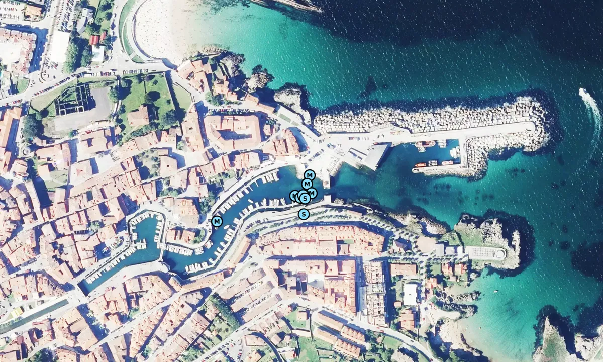 Satelite image of Club Maritimo Llanes