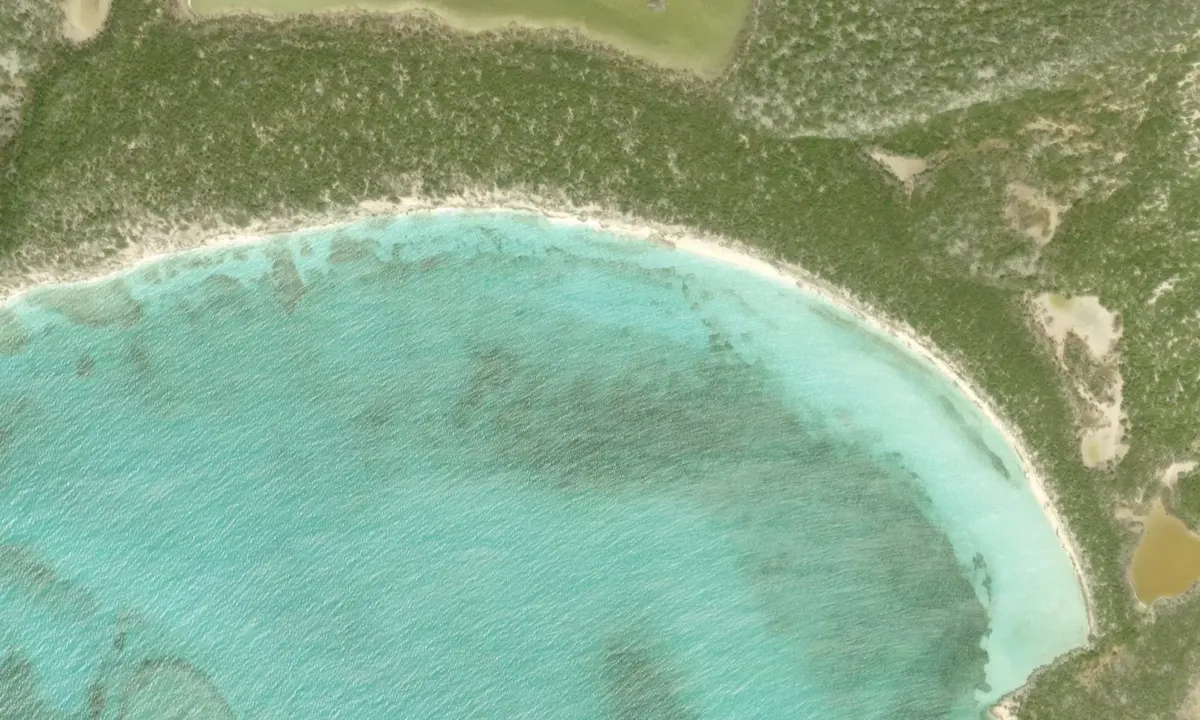 Flyfoto av Coco Bay