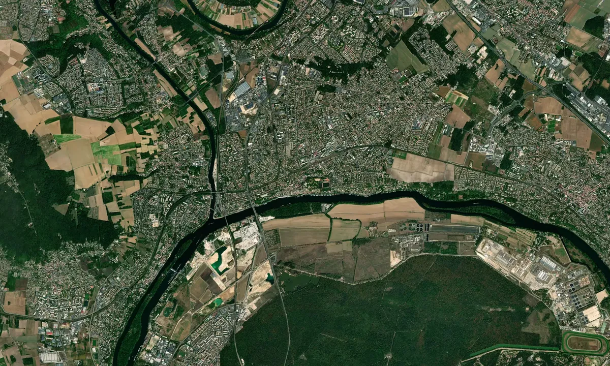 Flyfoto av Conflans-Ste-Honorine Marina