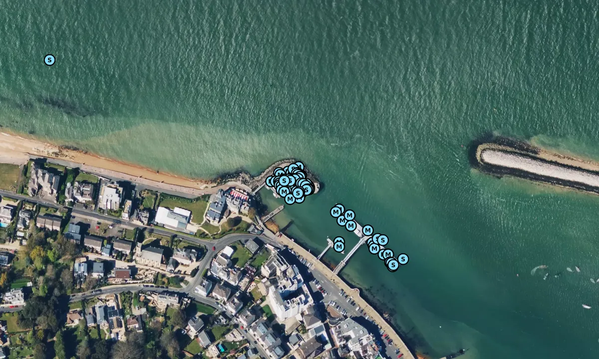 Flyfoto av Cowes Main Harbour Swing Moorings