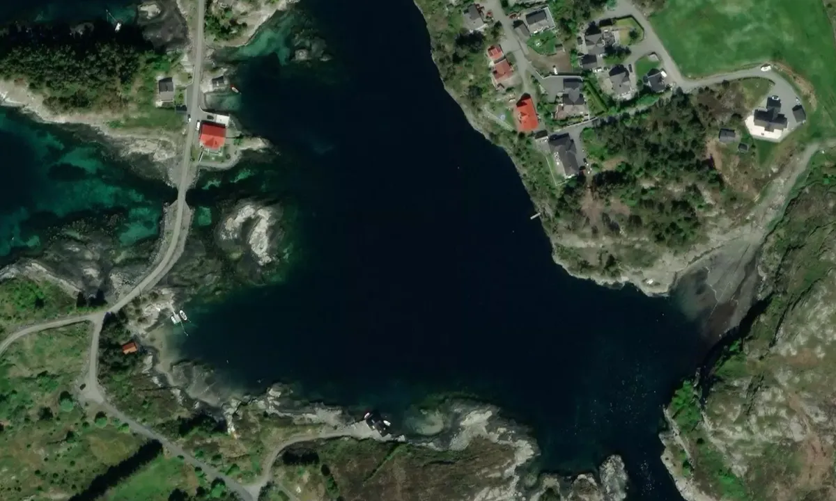 Satelite image of Dåvøysundet
