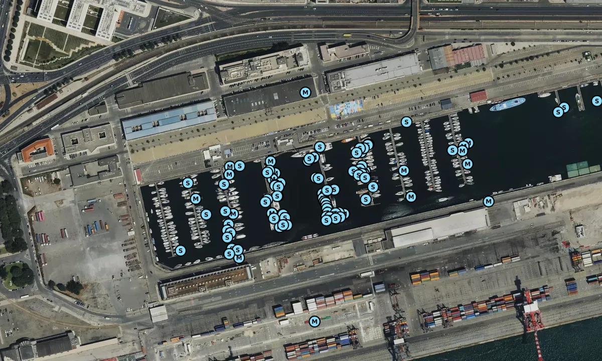 Satelite image of Doca De Alcantara Marina