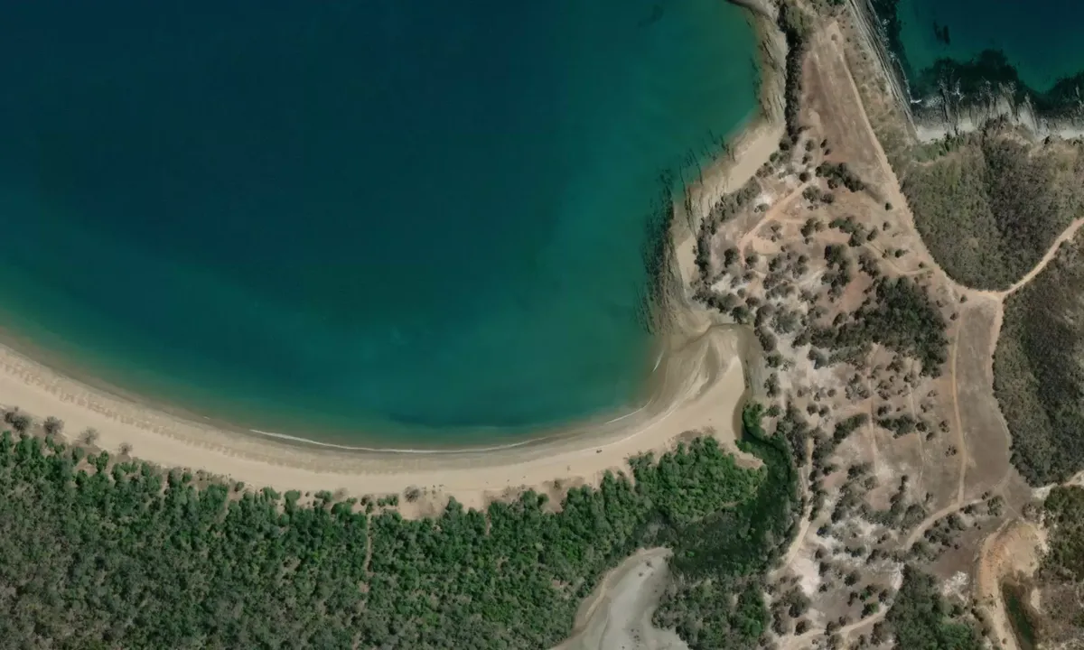 Flyfoto av East Curtis Isl