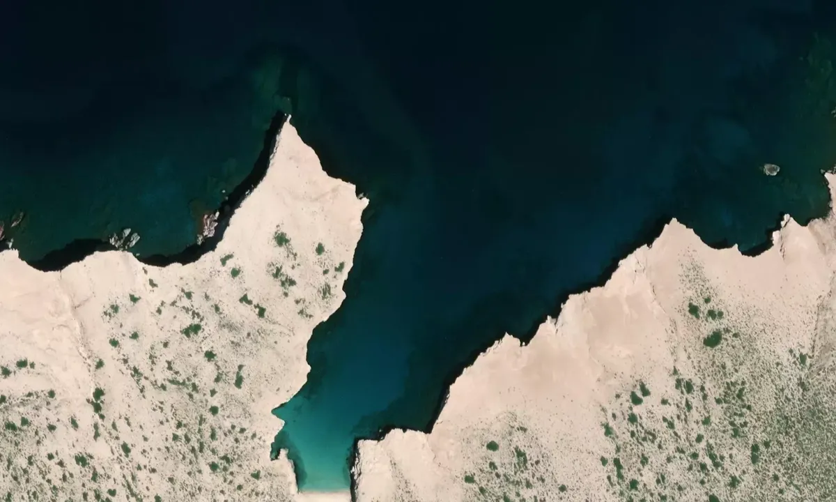 Satelite image of El Refugio (V-Cove)