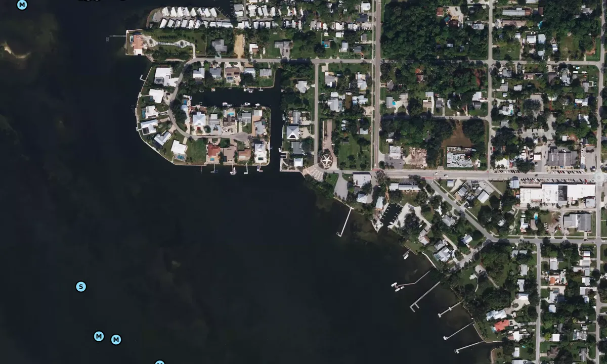 Satelite image of Englewood Veteran's Memorial Park Dock