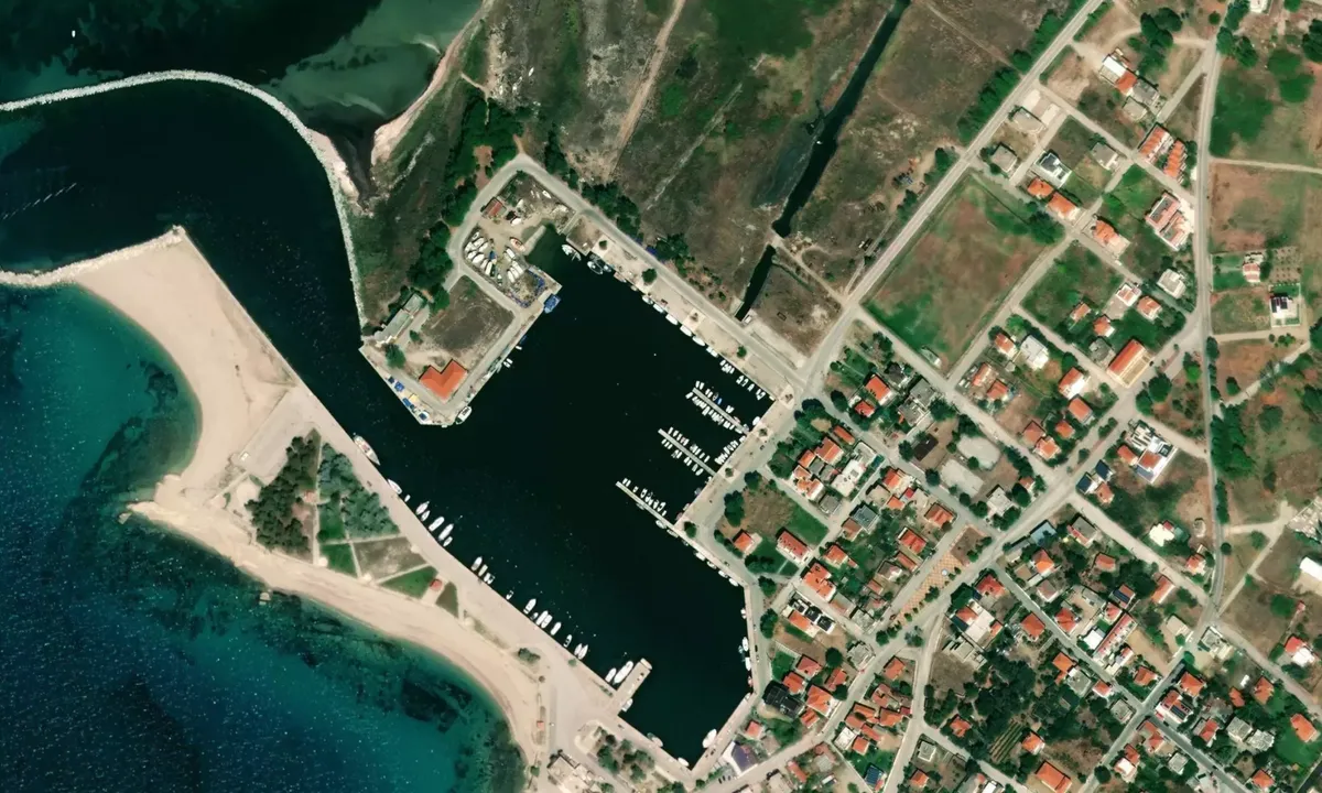 Flyfoto av Fanari Port