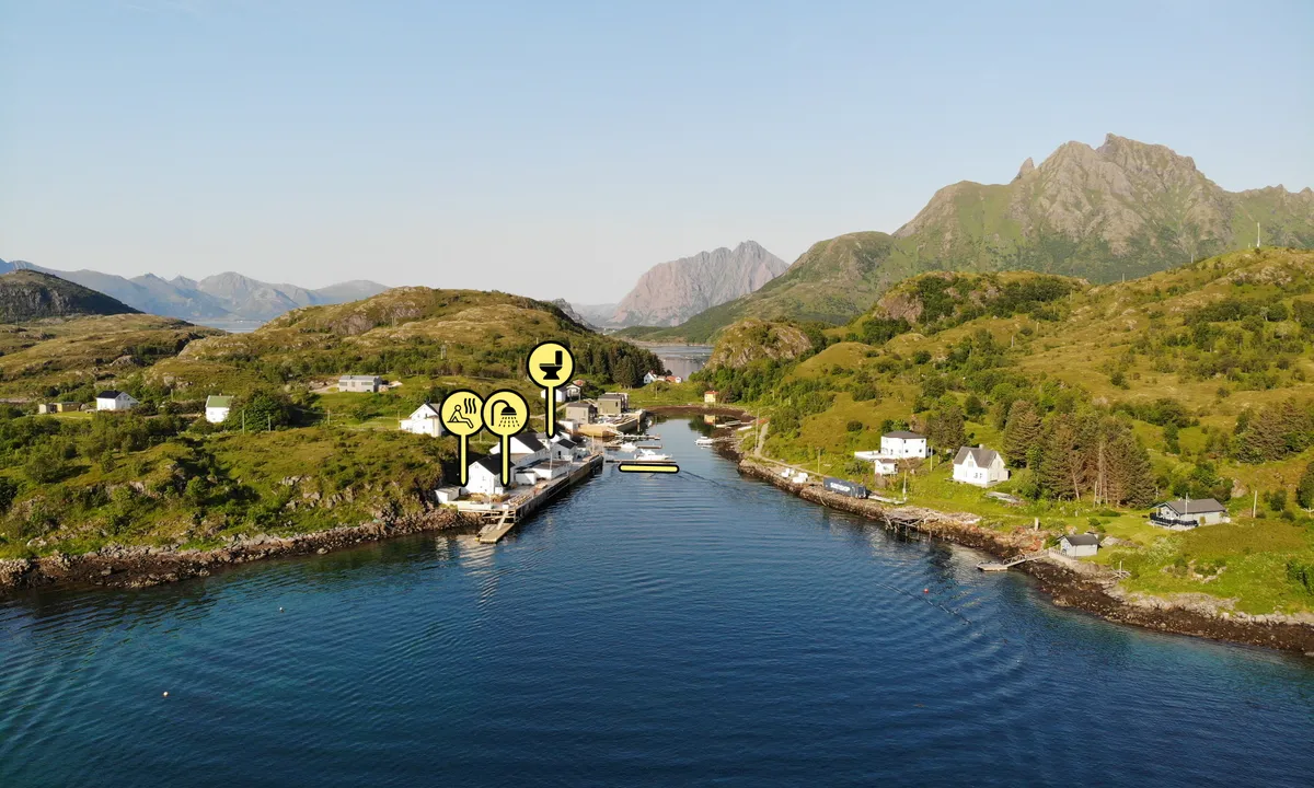 Fiskeværet Skipnes: {"base": "no", "no": "Dronebilde tatt 27/06-2022. \u00a9 Eivind-Andr\u00e9 Paulsen / Paulsens Droneselskap", "se": "Dr\u00f6narbild tagen 27/06-2022. \u00a9 Eivind-Andr\u00e9 Paulsen / Paulsens Dronf\u00f6retag", "en": "Drone photo taken 27/06-2022. \u00a9 Eivind-Andr\u00e9 Paulsen / Paulsen's Drone Company", "da": "Dronebillede taget 27/06-2022. \u00a9 Eivind-Andr\u00e9 Paulsen / Paulsens Droneselskab"}