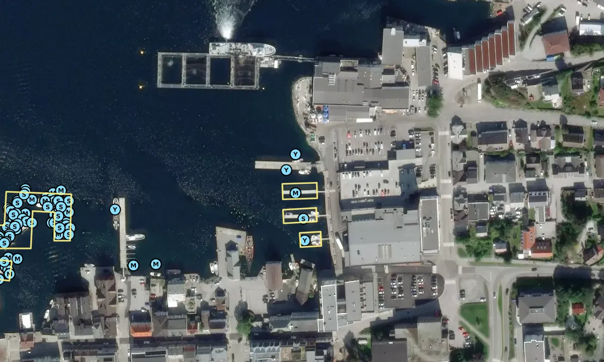 Satelite image of Florø Rema 1000